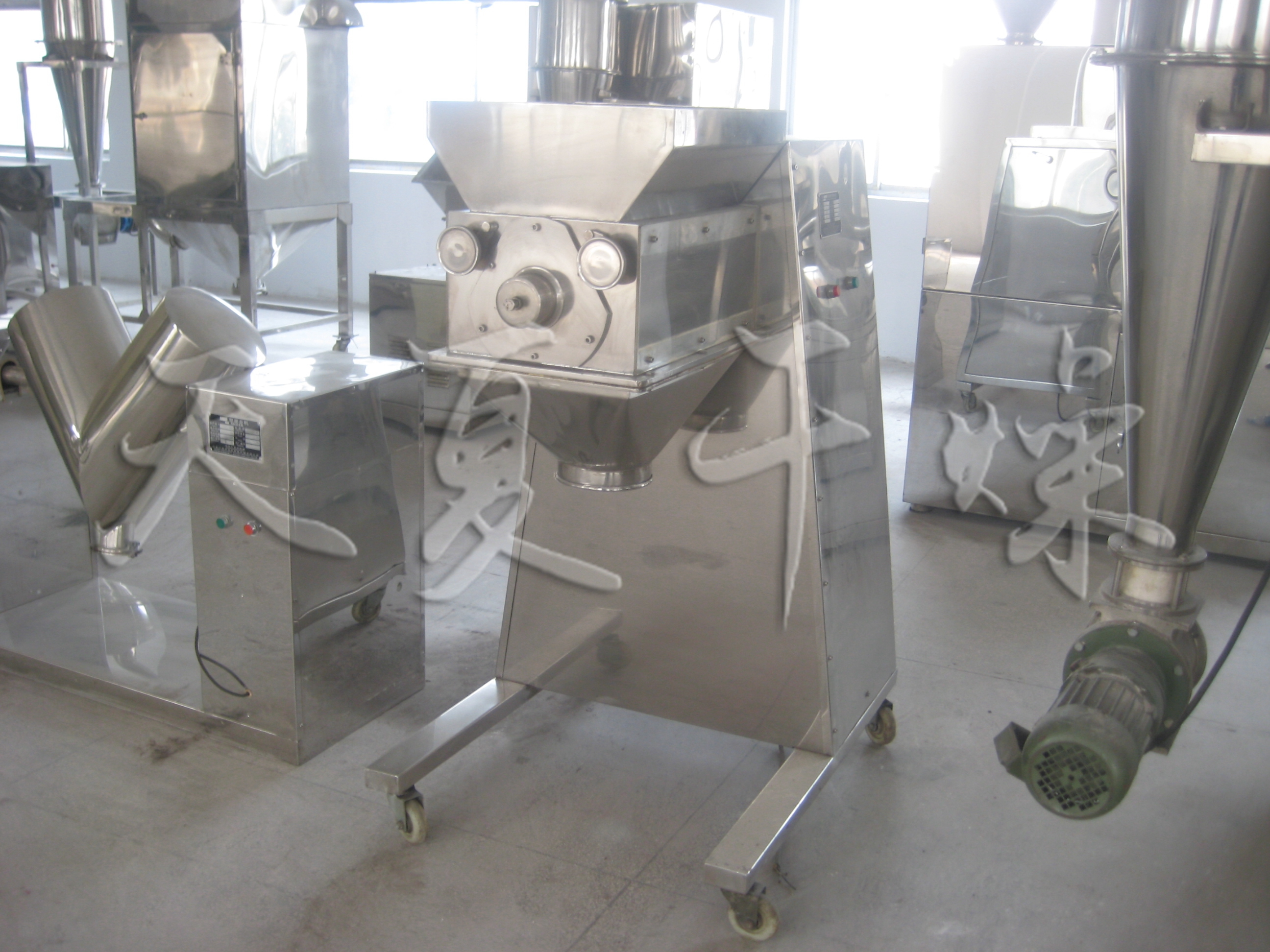 YK系列搖擺式制粒機